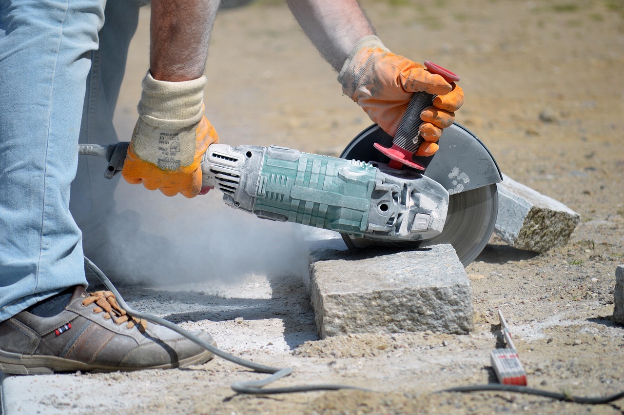 リフォームをDIYでどこまでできるかの実践ガイドは？